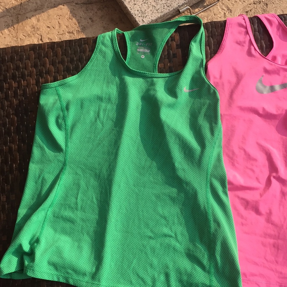 3 Nike tanks sz M
